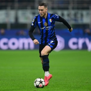 意媒：尤文去年本来也想免签泽林斯基，但他不想加盟那不勒斯死敌